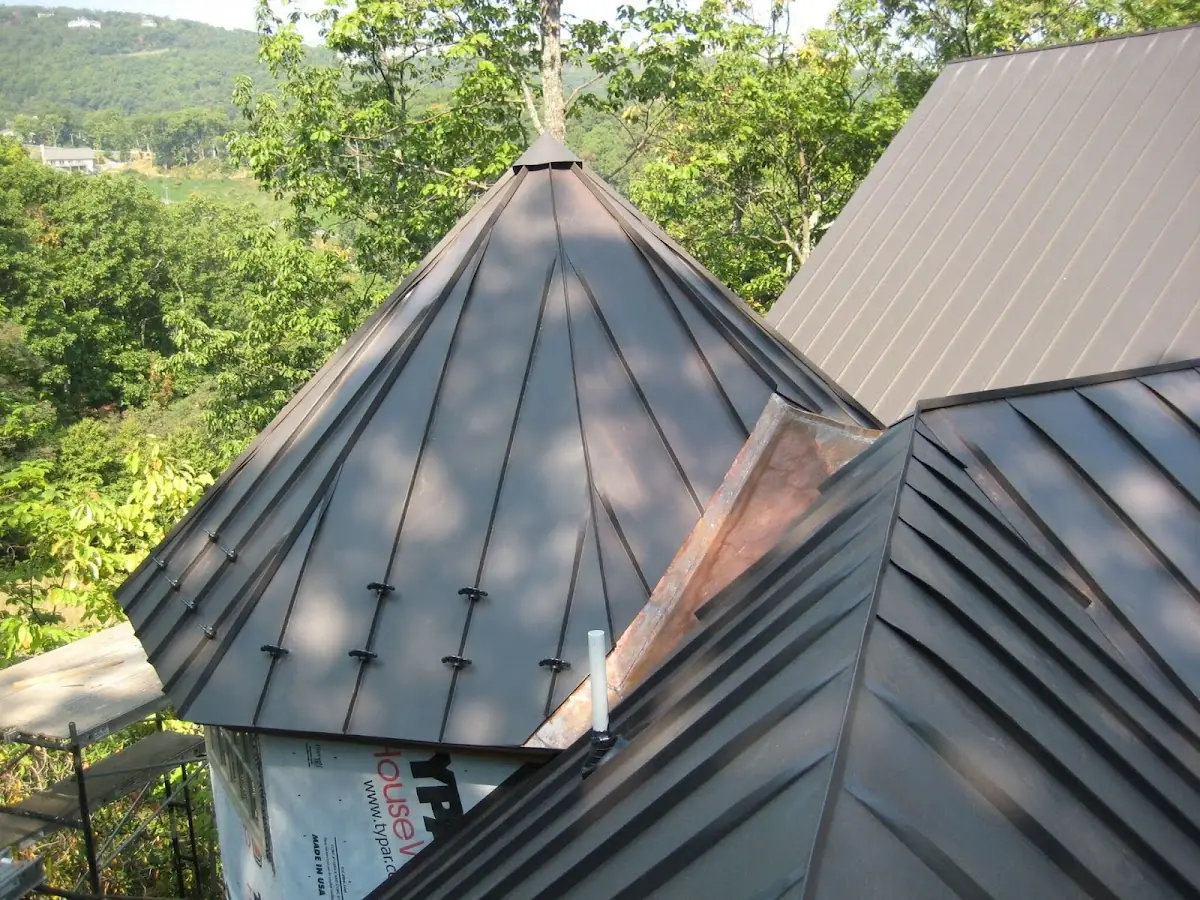 Professional Shingle Replacement & Repair by Craftsman Roofing in East Davis
